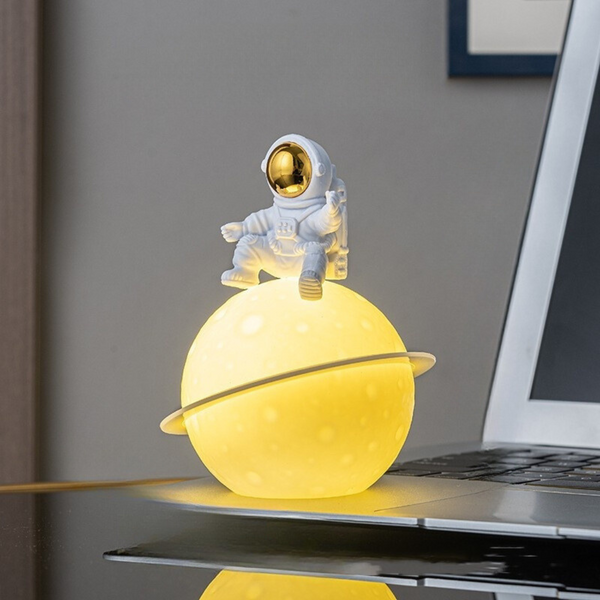 Astronaut Planet Night Lamp - Gold - Single Piece