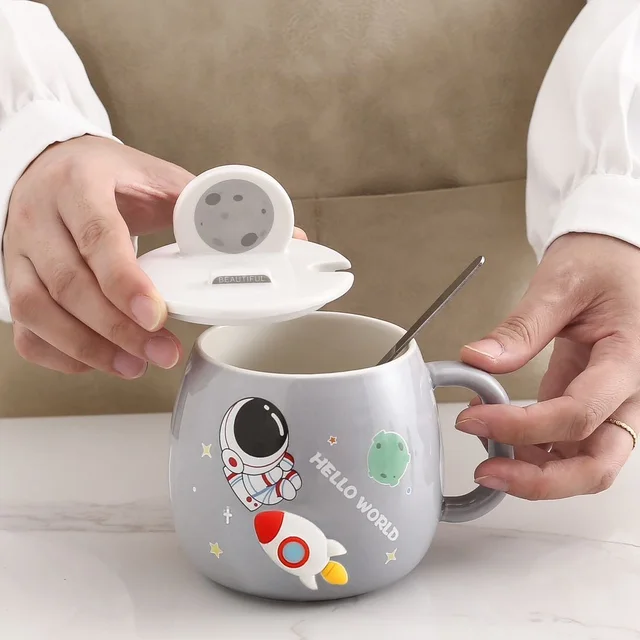 Hekki - Set: Space Themed Ceramic Mug + Lid + Astronaut Spoon