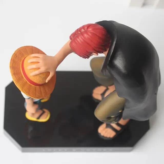 Luffy and Shanks Figure